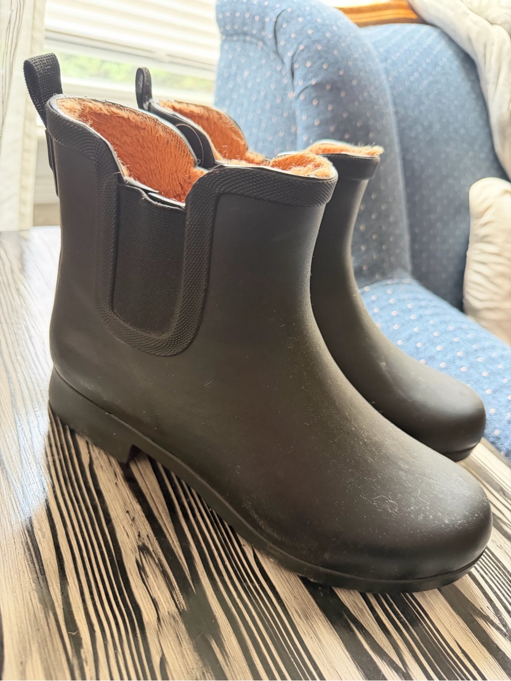 chooka Black Chelsea Snow Rain Boots with Faux-Fur Lining
